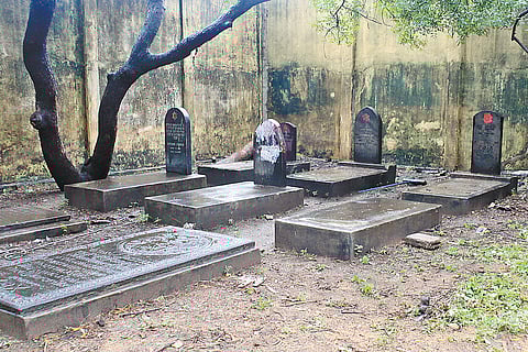 18th century Jewish cemetery lies in shambles, craves for attention