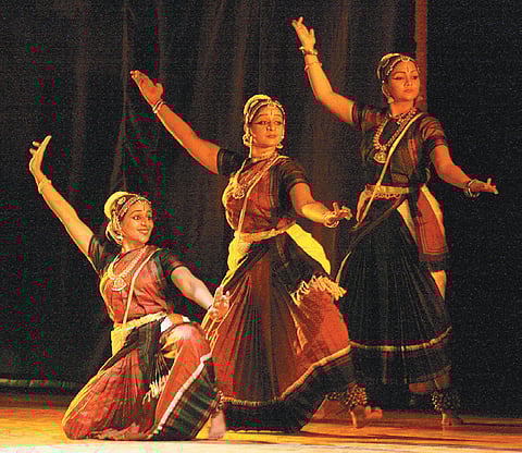 Of explorations and pursuits