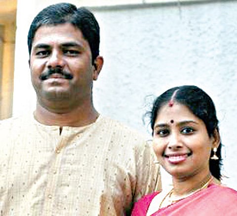 Famed vocalist Nithyasree’s husband takes the fatal leap