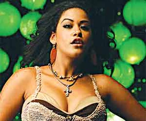 The girls with oomph!