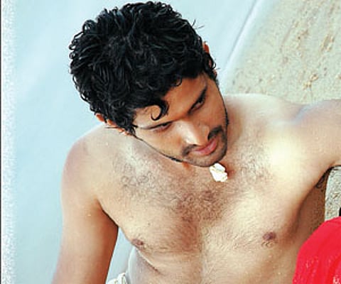 For perfect chest, young Indian men go under knife