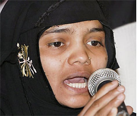Bilkis Bano, the victim of the gang rape during the Gujarat riots, interacts with media at a press conference in New Delhi. (PTI: File Photo)