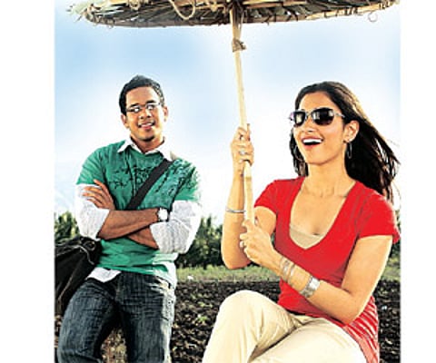 Kandaen Kadhalai will be a different experience