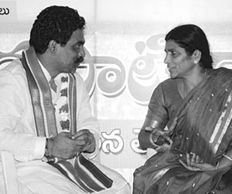Vijayawada MP Lagadapati Rajagopal interacting with Lakshmi Parvati at his hunger strike camp at Swaraj Maidan in Vijayawada on Thursday.