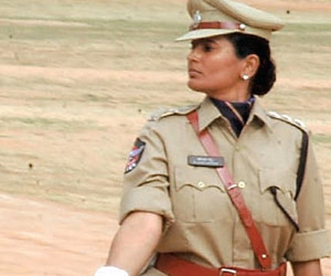 Woman IPS officer leads ceremonial parade