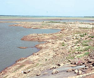 Water levels in the Osmansagar reservoir are very low