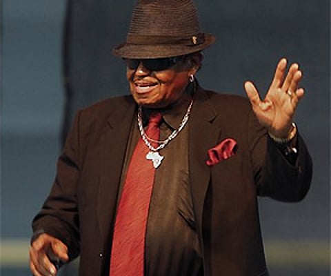 Jackson's father denies abusing son