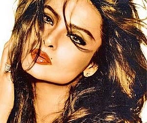 Rekha says yes to small screen, but no to blogging