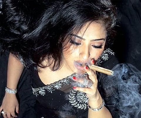 Mumtaz returns as baddie