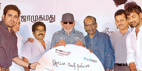 Balu Mahendra launches 'Aval Peyar Tamilarasi'