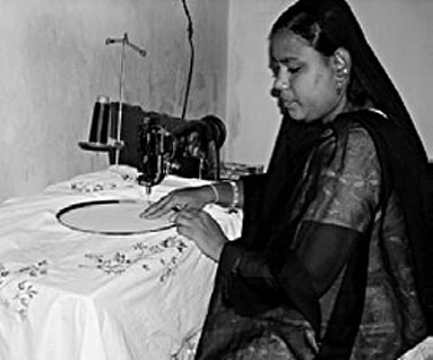 ORMAS trains Muslim women in ‘kantha’ embroidery