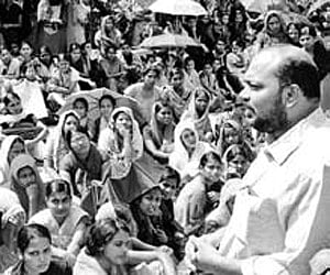 P Rajeev MP addressing the nurses on strike at Amrita Institute of Medical Sciences in Kochi on Wednesday | Express