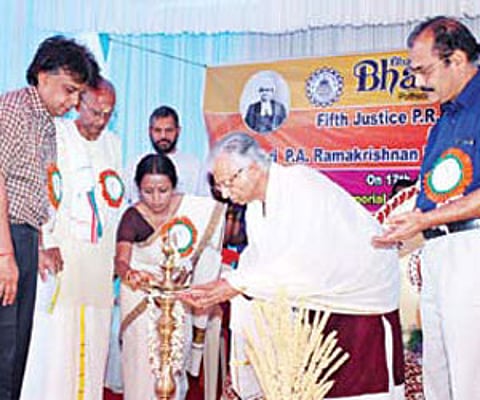 Principal Secretary to the Prime Minister T K A Nair inaugurating the Sundaram Memorial Lecture at Bharatiya Vidya Bhavan, Puducode, Palakkad, on Sund