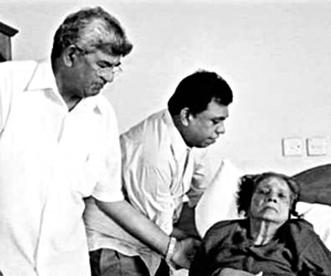 A photo published in Lankan daily Virakesari shows Parvathi Ammal with ex-minister P Radhakrishnan and former TNA MP M K Sivajilingam at a hotel in Co