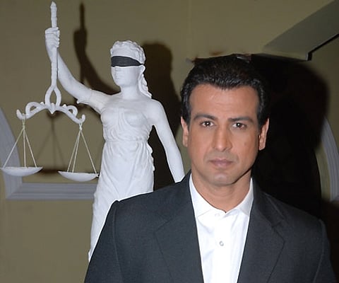 Ronit Roy turns lawyer for 'Adaalat'. (IANS Photo)