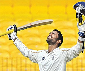 D Karthik celebrates his ton vs Madhya Pradesh | D Sampathkumar