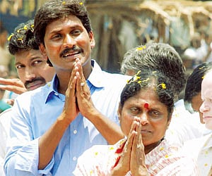 Jagan Mohan Reddy and his mother Vijayamma