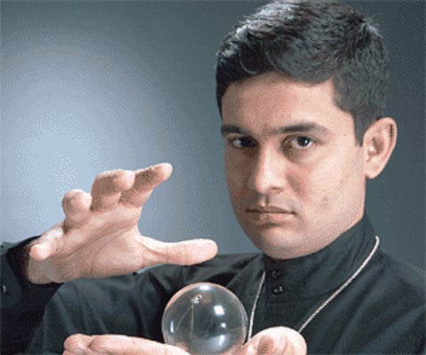 Nakul Shenoy reads and manipulates minds