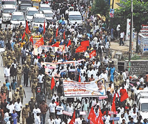 Hundreds of people paid homage to Senkodi, when her body was brought in procession at Kancheepuram town on Monday | P Anandkumar