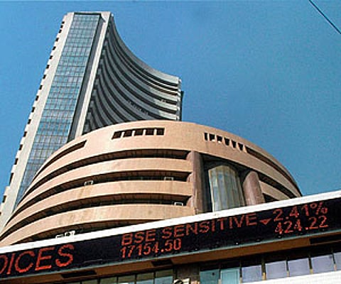 India’s equity market snapped a six-day winning streak and fell sharply on Friday as investors allegedly rushed to book profits ahead of US Federal Reserve Chair Jerome Powell’ speech.