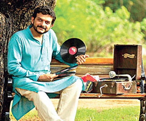 Krishna first Indian to sing at Kilinochchi