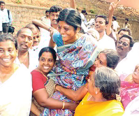 Stars make audio launch a glitzy affair