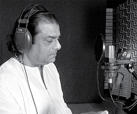 Actor Sarath Kumar and wife Radhika pay tributes to Gandhimathi (inset) in the city on Friday | Express