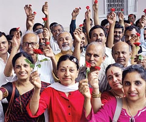 Eminent Researcher Dr M Chidananada Murthy (with the laptop)| Nagaraja Gadekal.