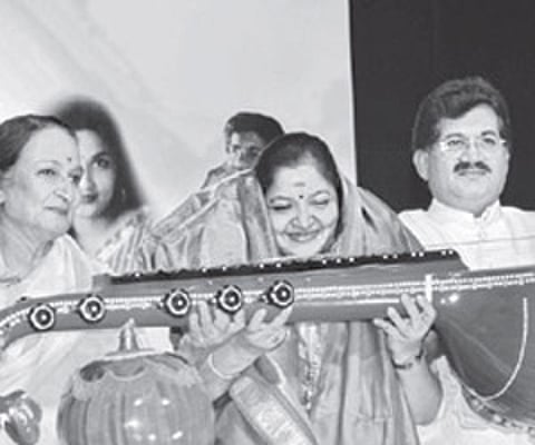 Singers Sunitha, Shankar Mahadevan, Rao Bala Saraswati and Chitra at the Lata Mangeshkar Awards.