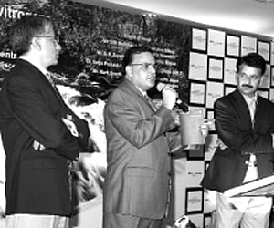 From left: S R Sundaresh, VP commercial Biocon, Devashish Ohri, Managing Director of Life Technologies, B N Manohar, CEO Stempeutics Research