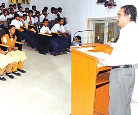 Seminar for hearing impaired
