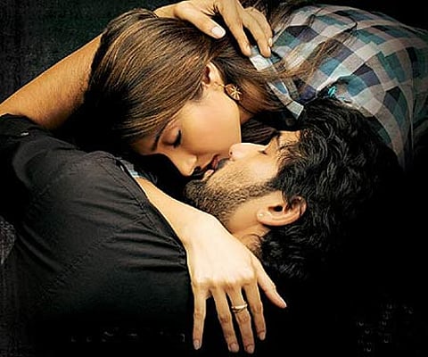 The poster of 'Nenu Naa Rakshasi'.