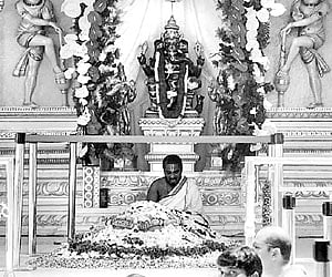 The ‘controversial’ Sai Baba coffin; right, the two receipts for its order.