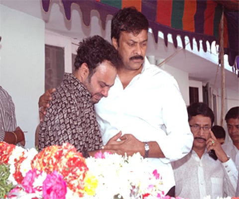 PRP chief Chiranjeevi consolling Nutan Prasad's son at the latter's residence in Hyderabad on Wednesday.