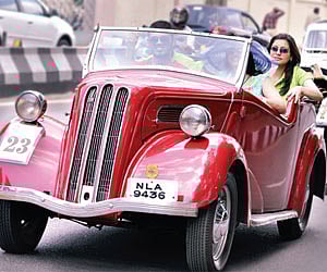 Young and old enjoy the spin on Race Course Road | Suresh Nampoothiri