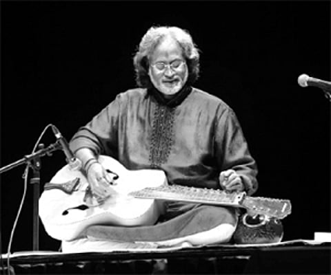 Pandit Vishwamohan Bhatt playing Mohan veena at JT Pac on Sunday