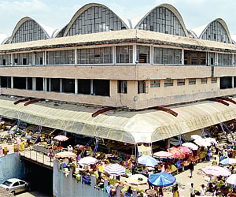 Top two floors of the building at KR Market are still unoccupied even as vendors continue to sell from the open space outside. (Photo:EPS)