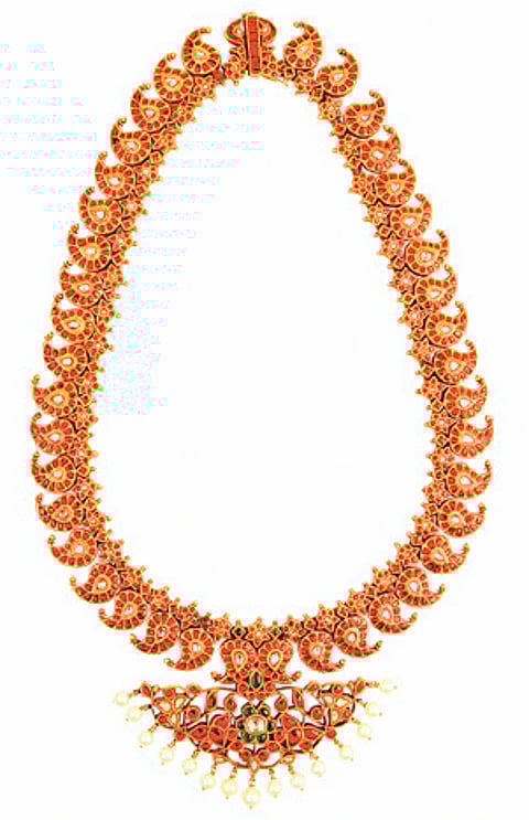 Relive your past with antique gold jewellery