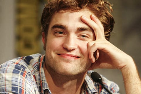Robert Pattinson wants French girlfriend