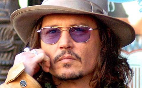 Is Johnny Depp dating a bisexual actress?