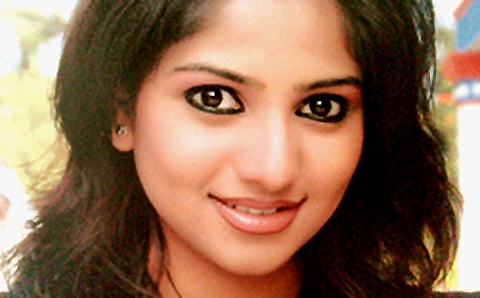 'Arasi' Bindya gets 'Bulbul'