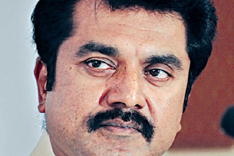 Actors in soup for Emu farm advertisement