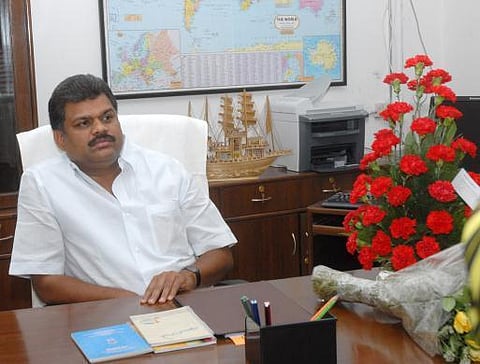 Vasan Plays Peacemaker in Tamil Nadu Congress