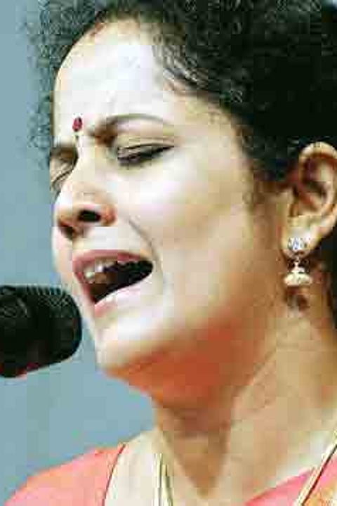 Mellifluous delivery filled with emotions