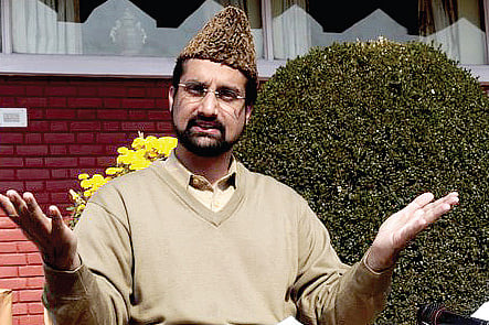 Mirwaiz, the bridge between India and Pakistan?