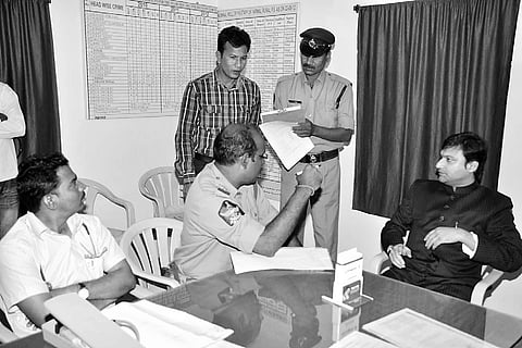 Akbar reaches tense Nirmal