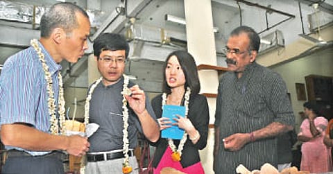 Chinese Team Arrives, Seeks ‘Historic’ Tie-up