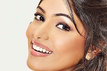 Muktha replaces Vedhika in Brindavana