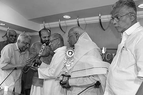 Senior journalists felicitated