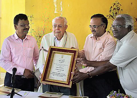 Tamil scholar from France gets award